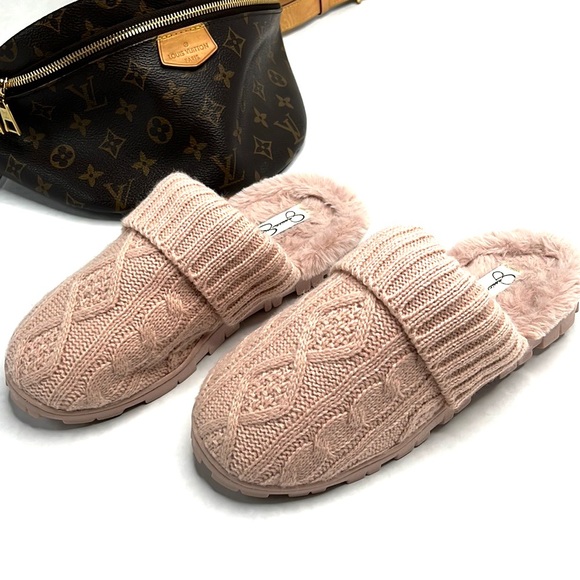 Jessica Simpson Shoes - JESSICA SIMPSON slippers pink fur 7-8